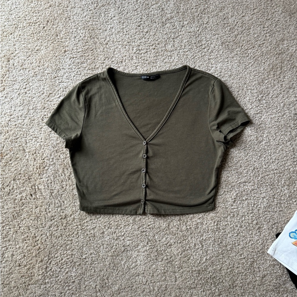 Green cropped top
